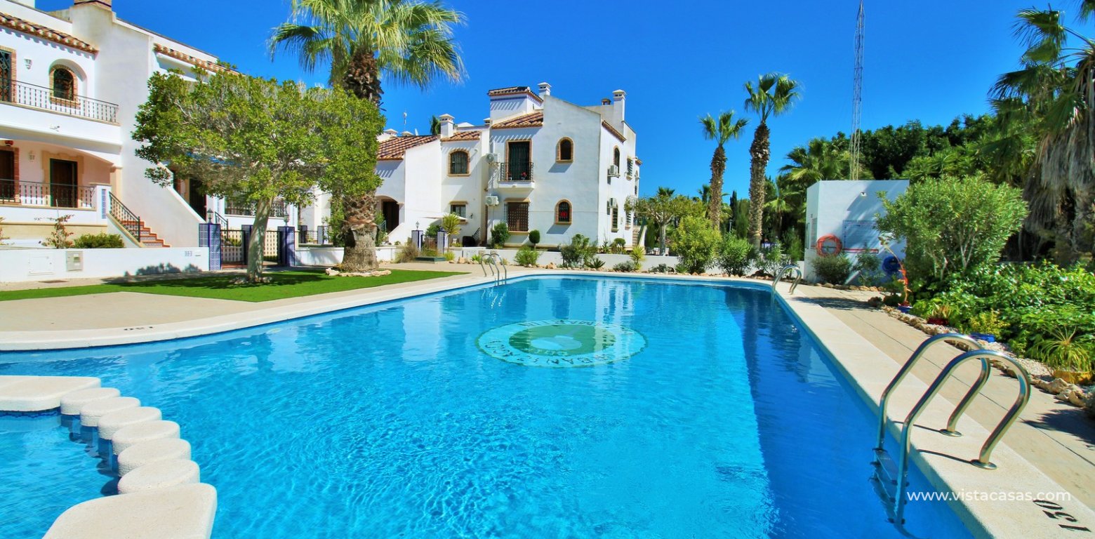 South-Facing 2 Bed Apartment with Solarium Villamartin communal pool