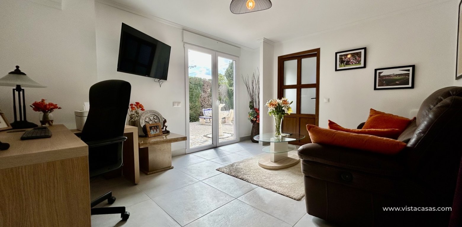 Resale - Villa - Cabo Roig