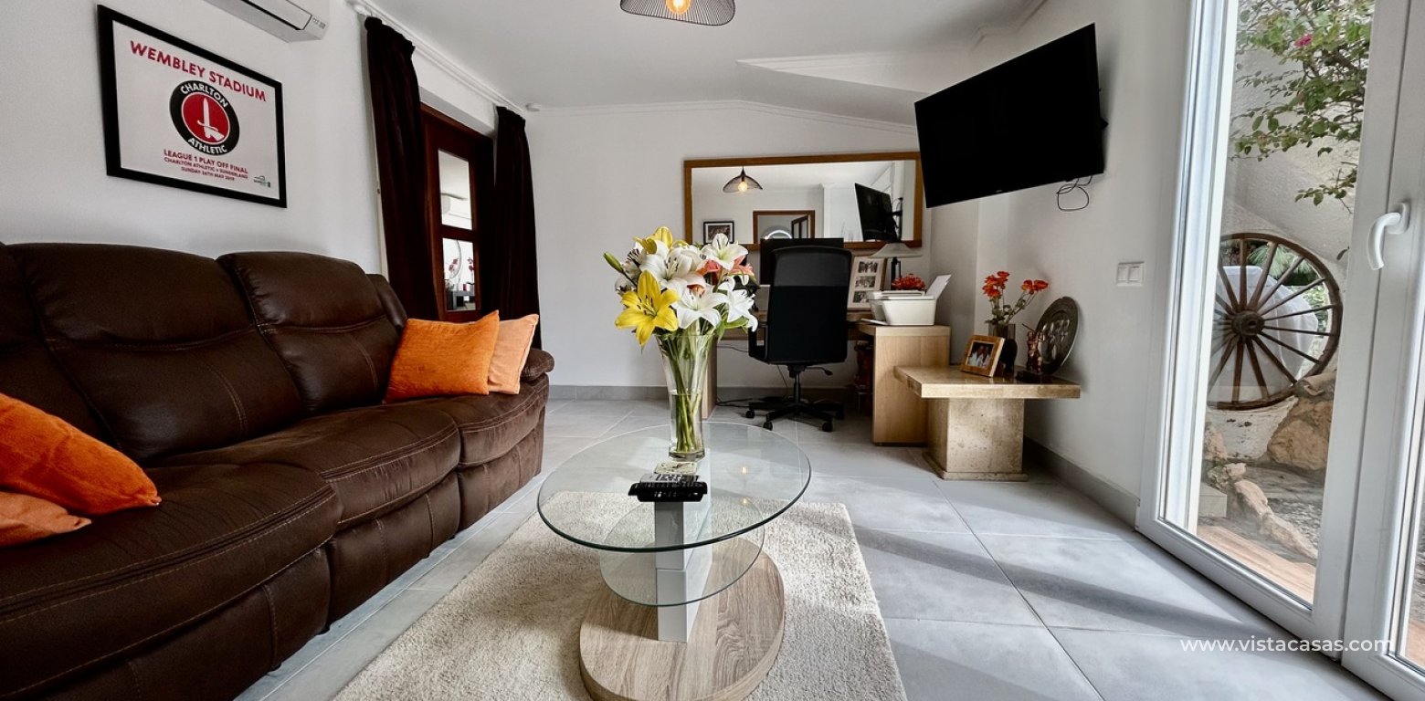 Resale - Villa - Cabo Roig