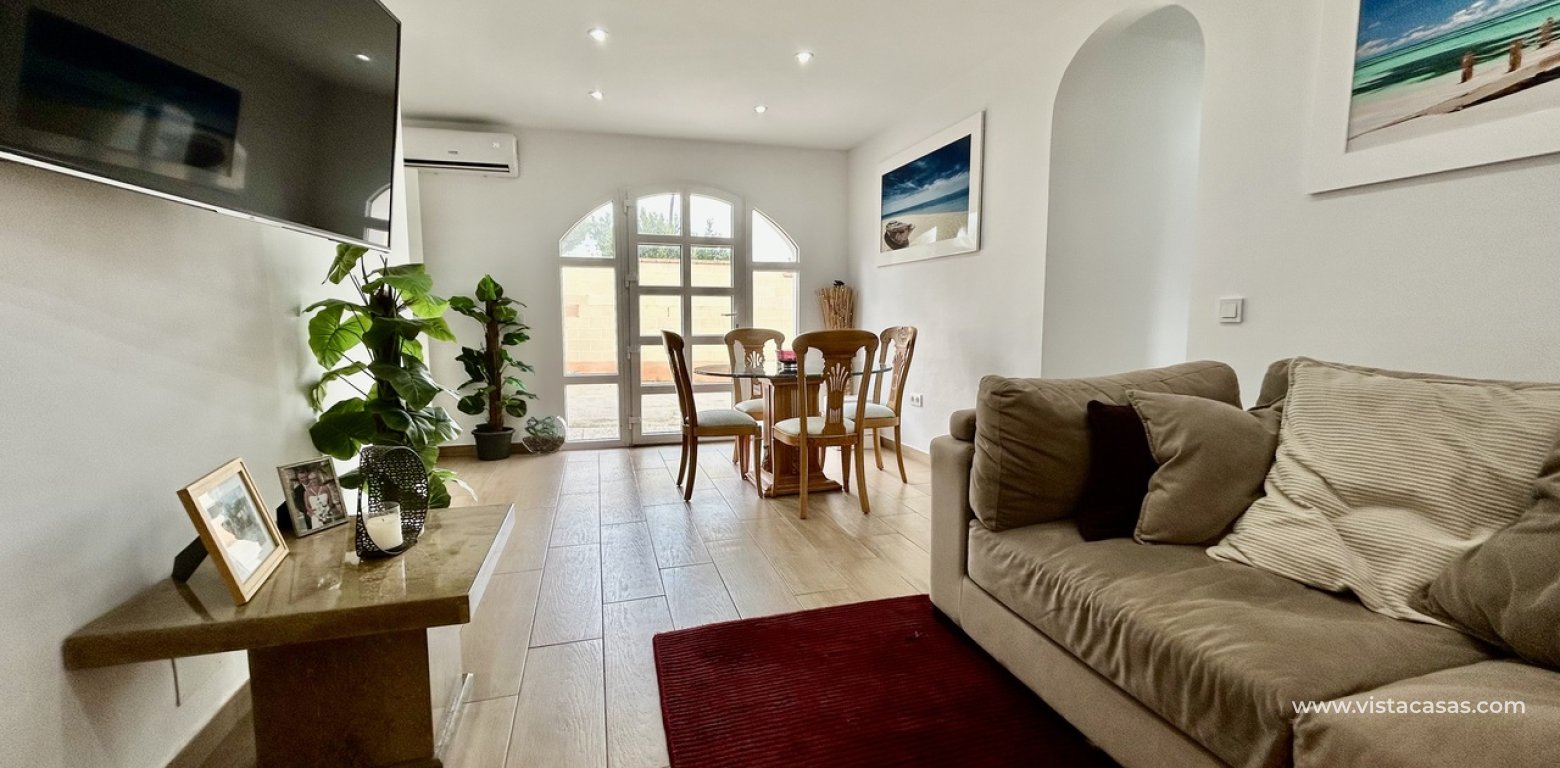 Resale - Villa - Cabo Roig