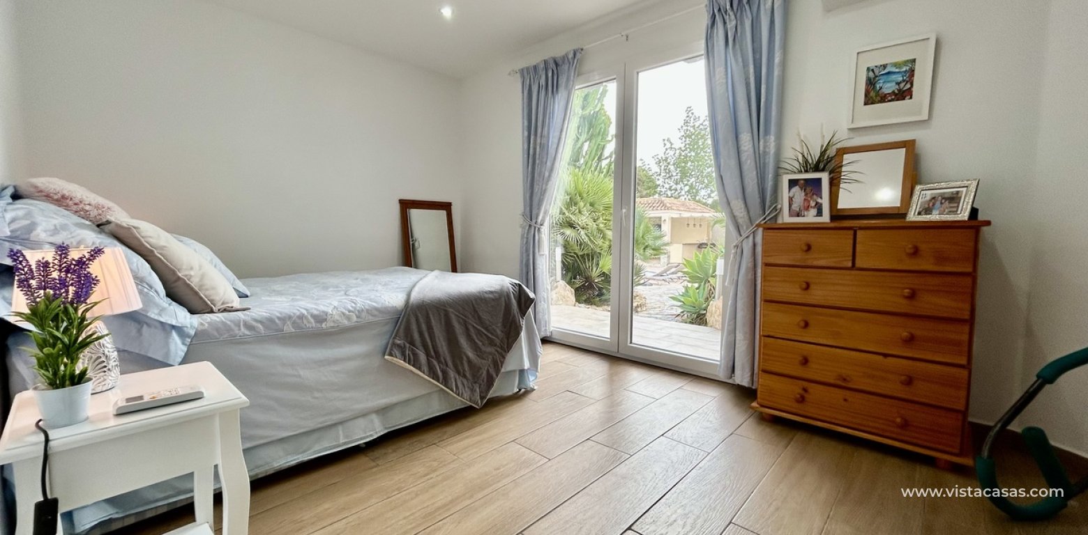 Resale - Villa - Cabo Roig