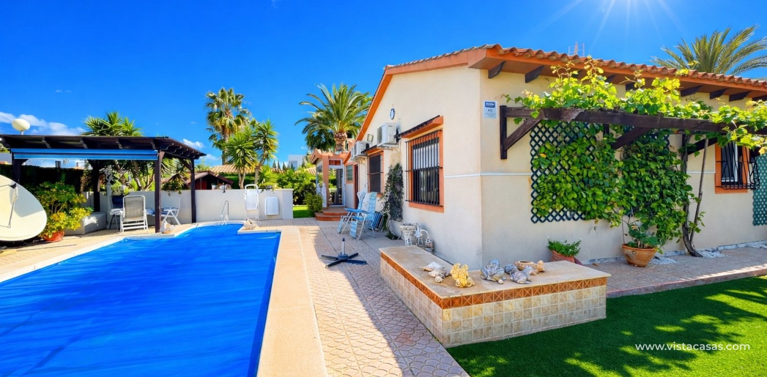 Resale - Villa - Cabo Roig