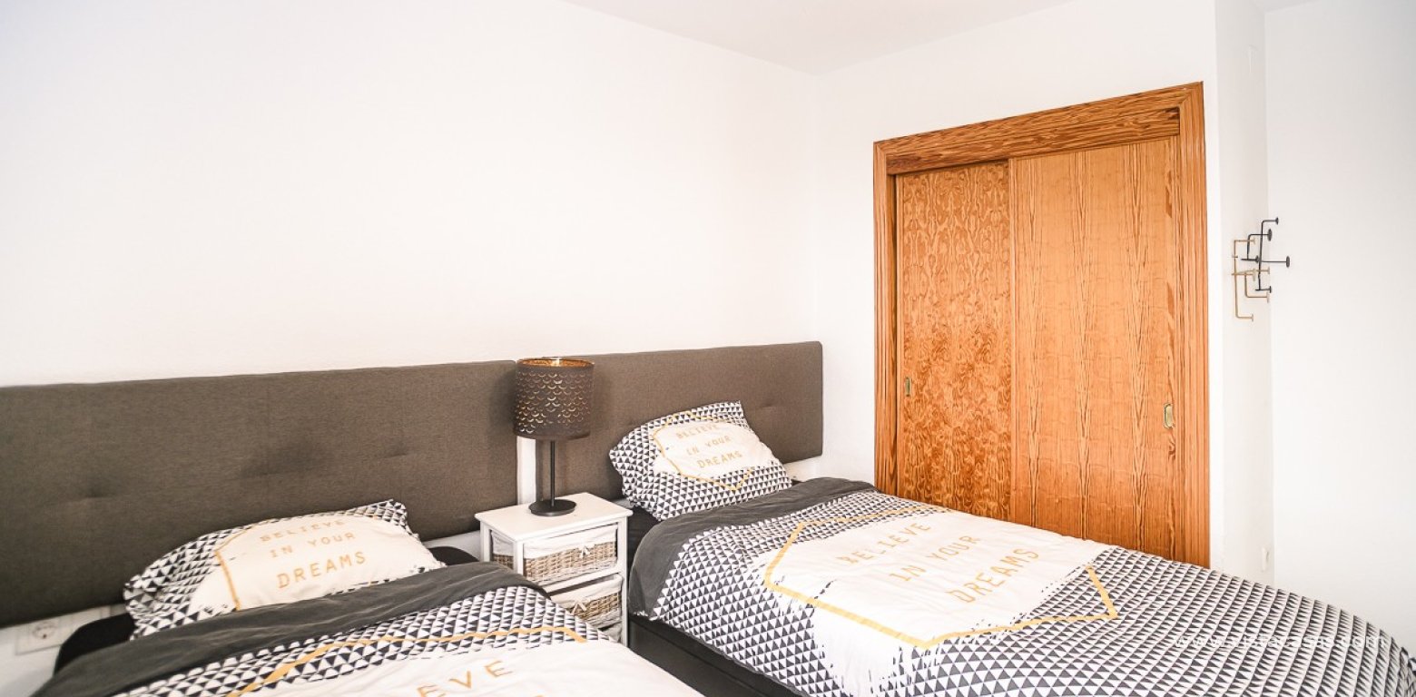 Resale - Apartment - Punta Prima