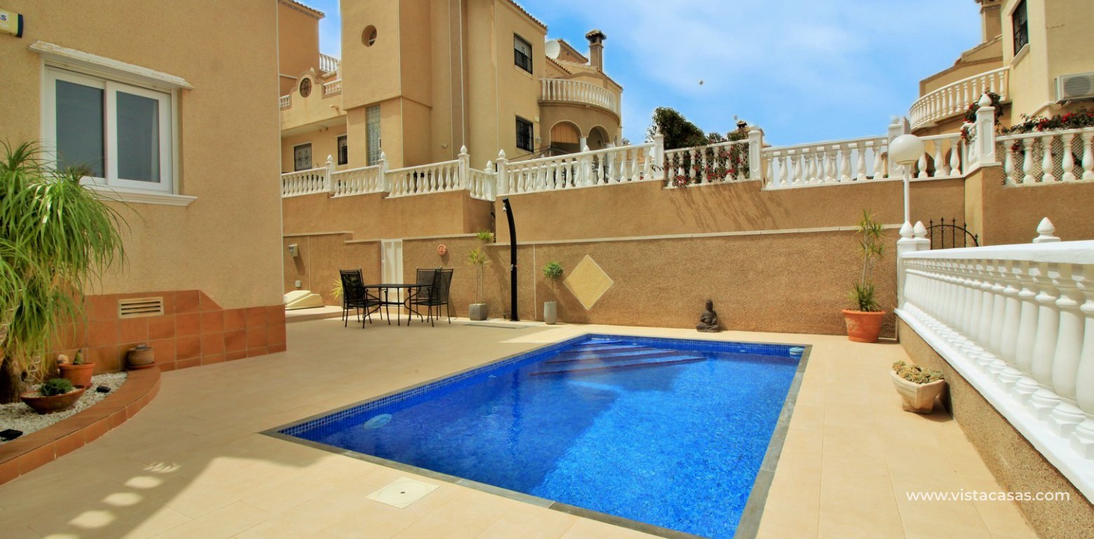 Zodiaco quad with private pool for sale in Villamartin garden