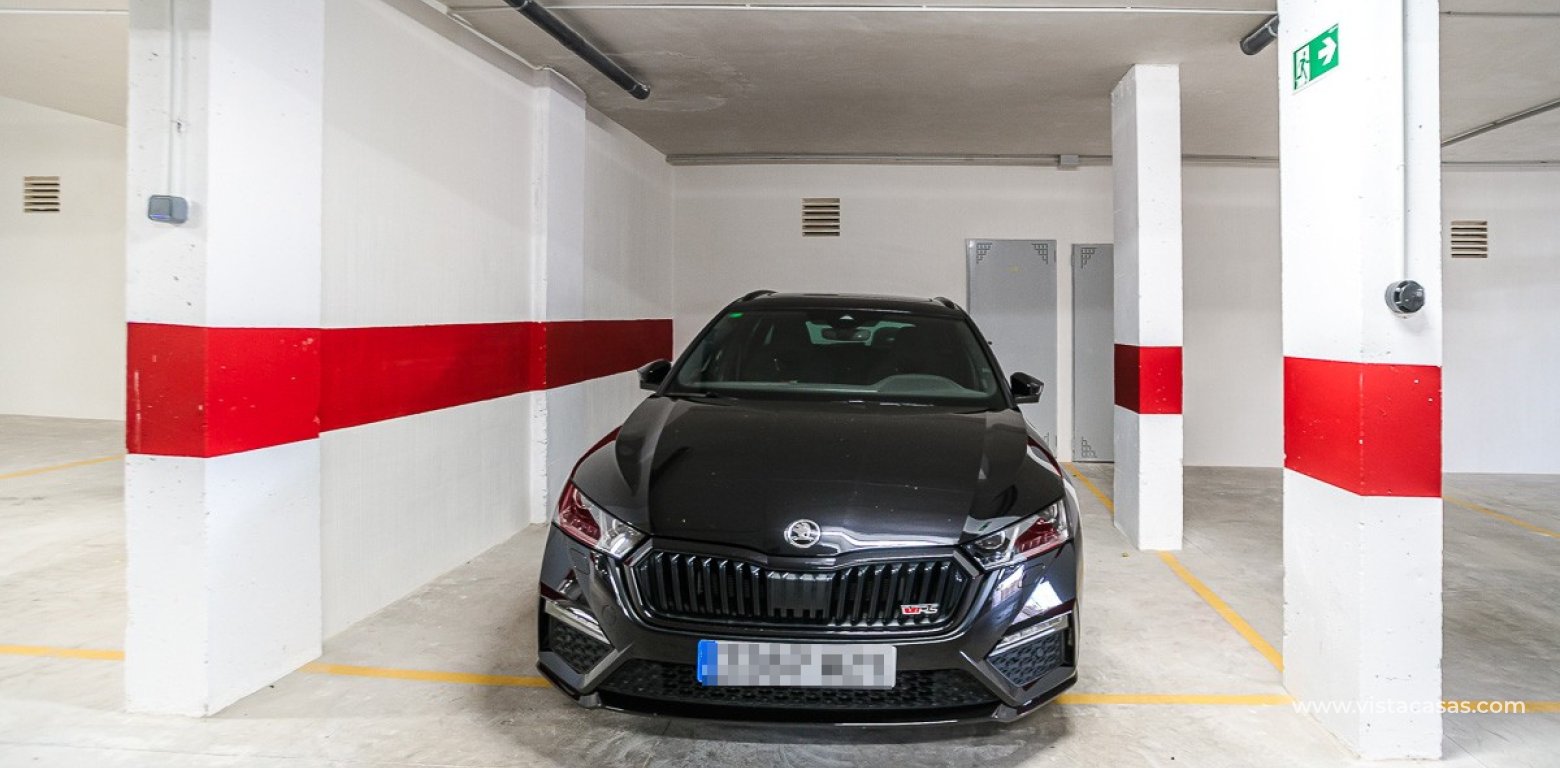 Resale - Apartment - Villamartin