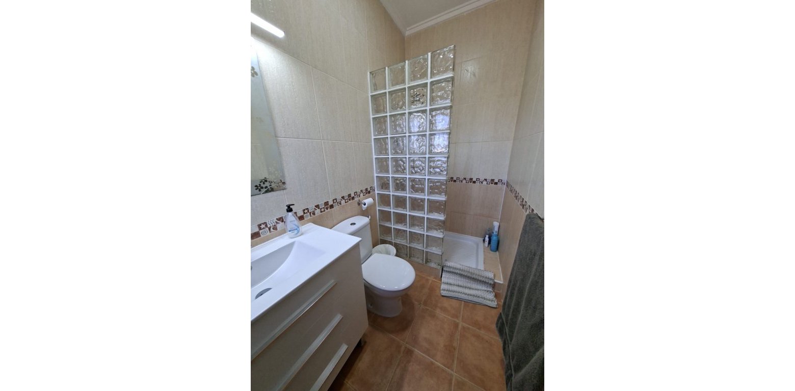 Resale - Villa - Catral