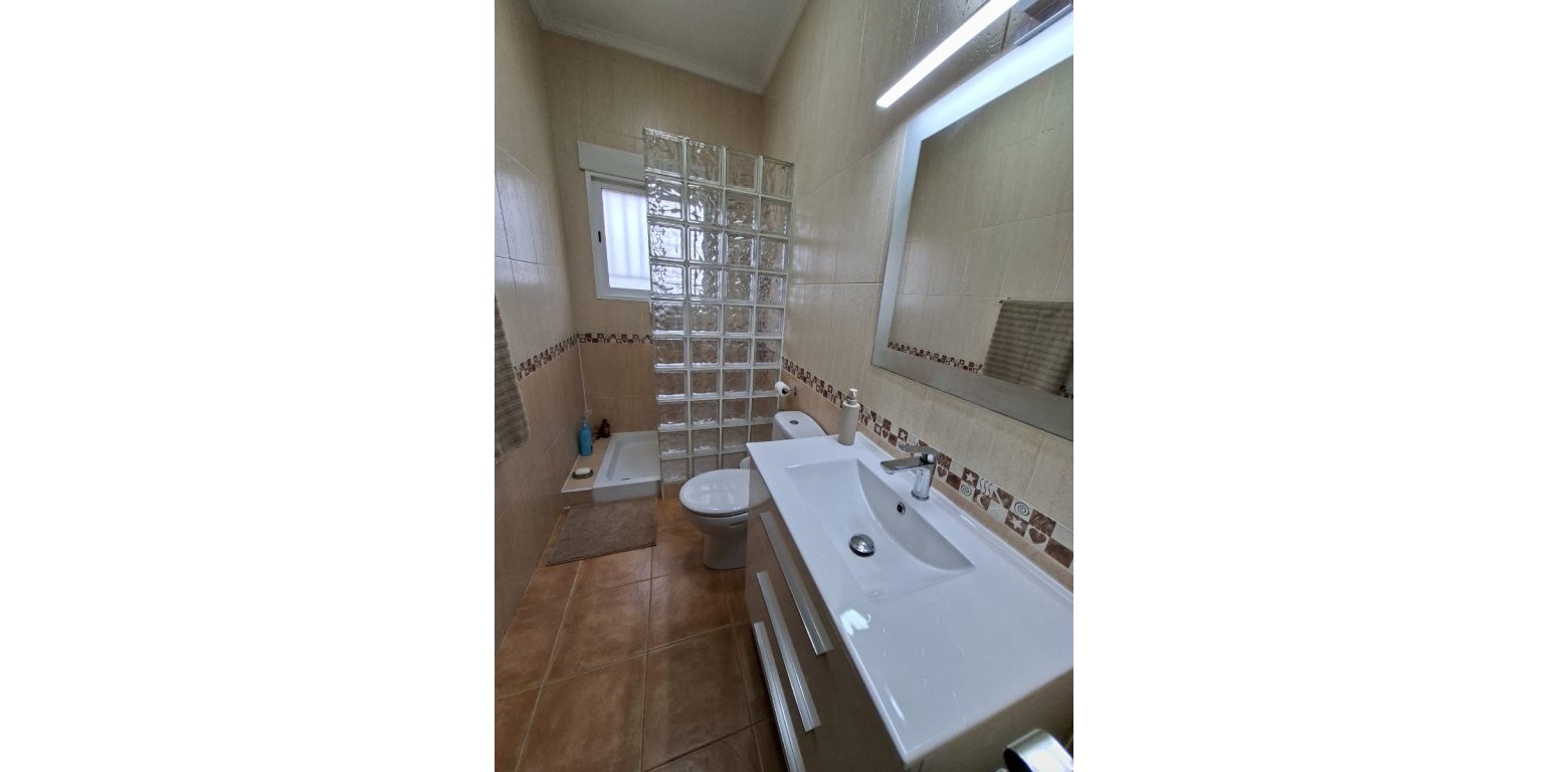 Resale - Villa - Catral