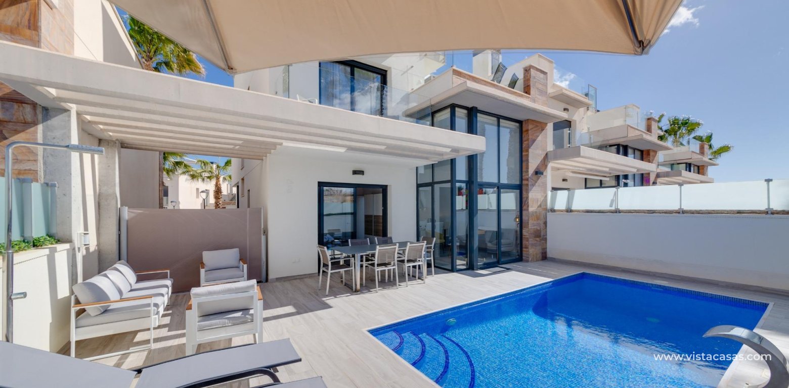 Resale - Villa - Cabo Roig