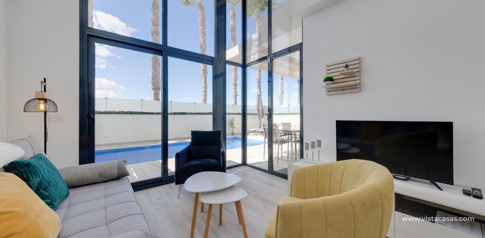 Resale - Villa - Cabo Roig