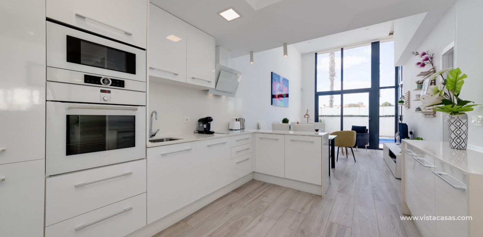 Resale - Villa - Cabo Roig