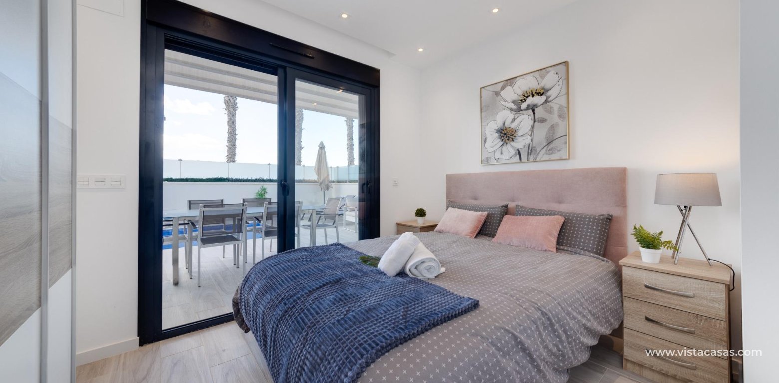 Resale - Villa - Cabo Roig