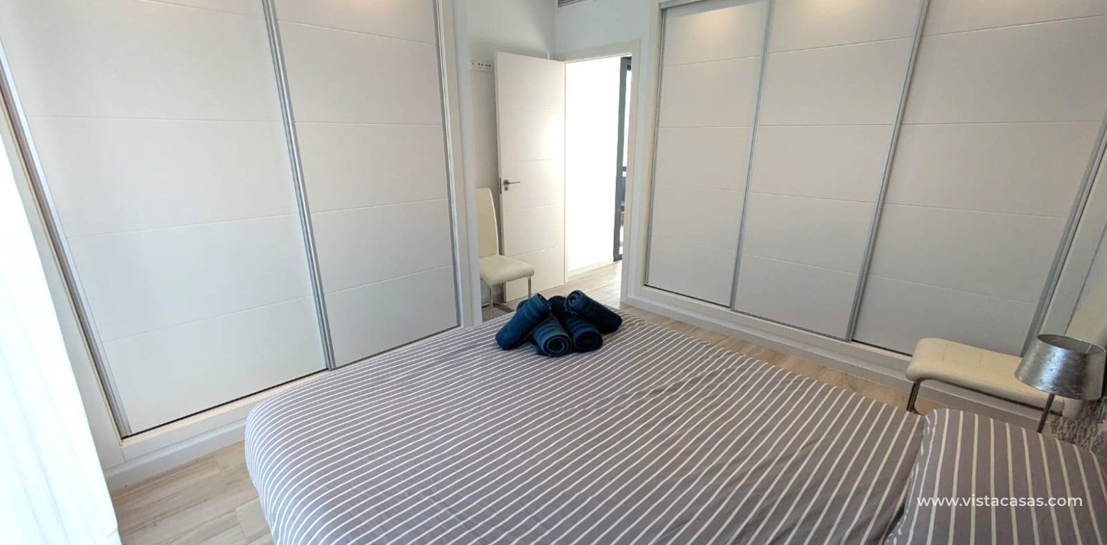 Resale - Villa - Cabo Roig