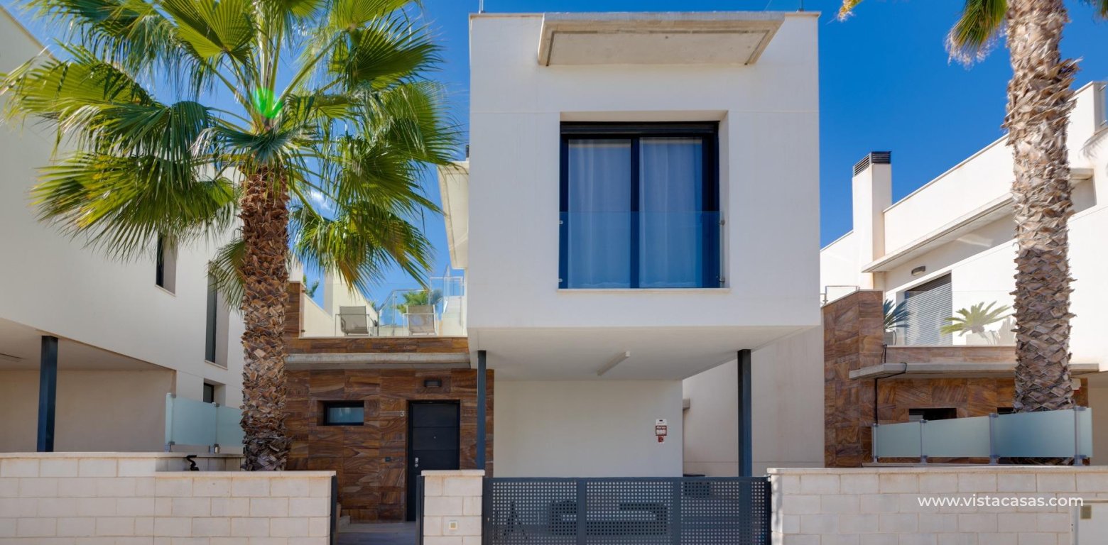 Resale - Villa - Cabo Roig