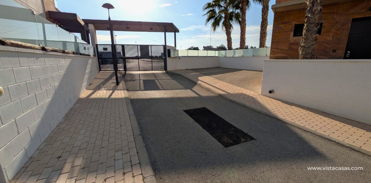 Resale - Villa - Cabo Roig