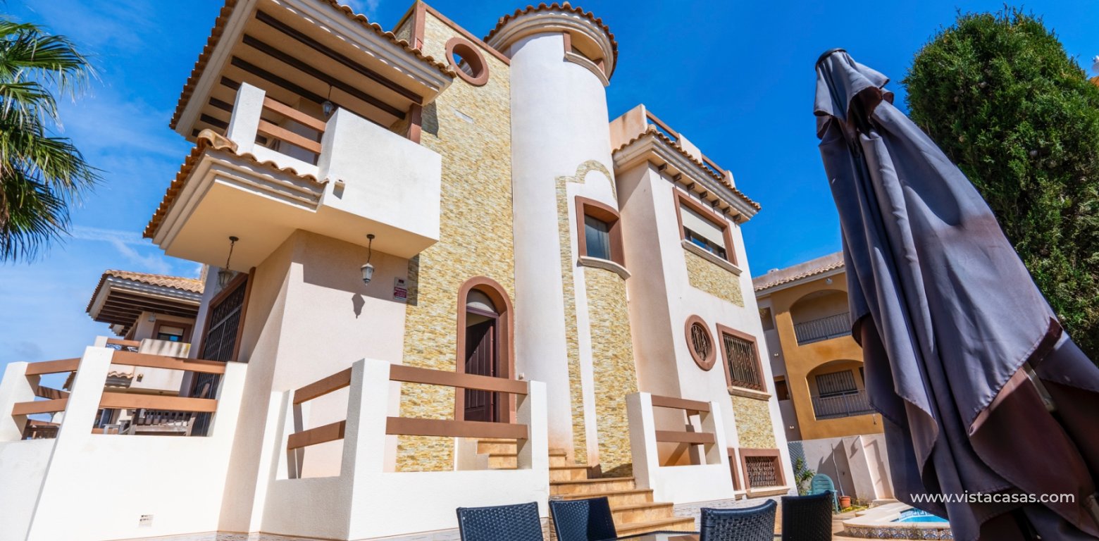 Resale - Villa - Villamartin