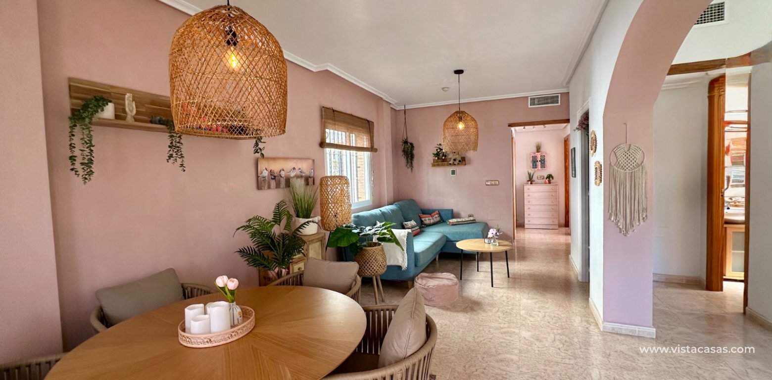 Resale - Villa - El Raso