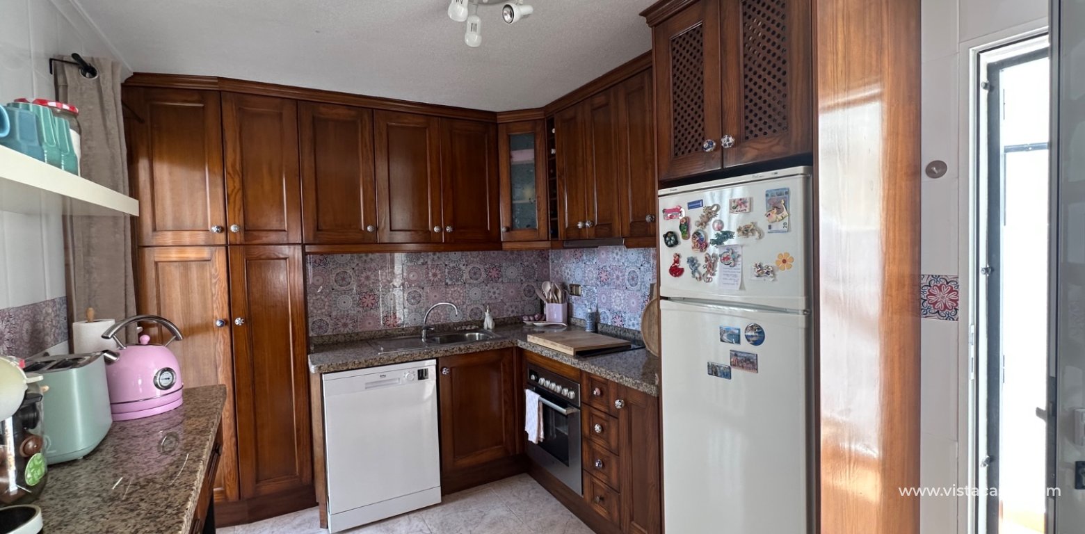 Resale - Villa - El Raso