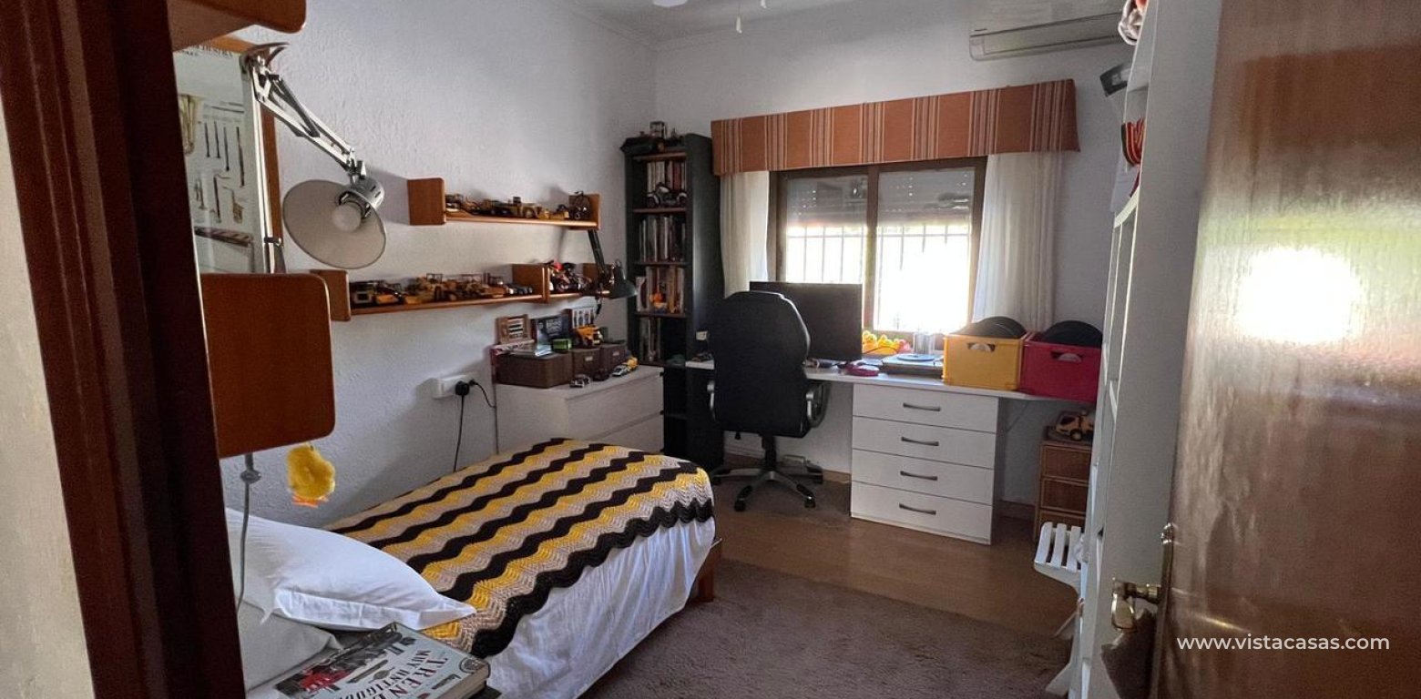 Resale - Villa - Cabo Roig