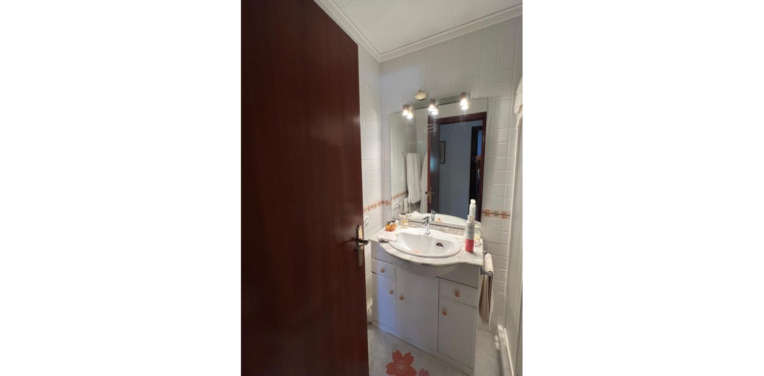 Resale - Villa - Cabo Roig