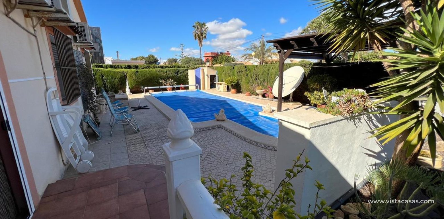 Resale - Villa - Cabo Roig