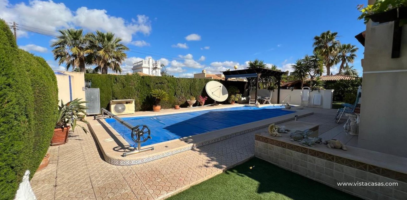 Resale - Villa - Cabo Roig