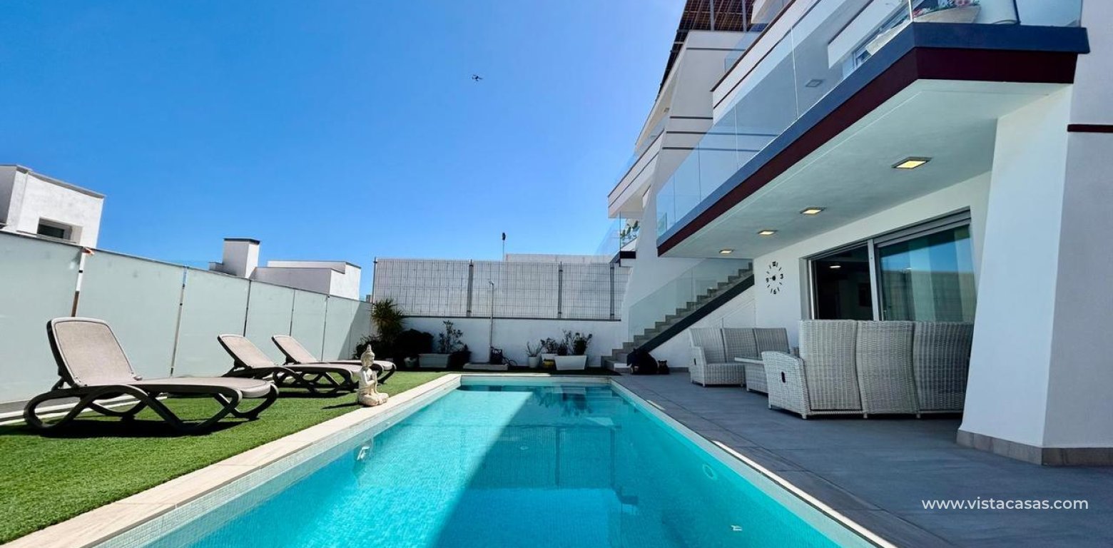 Resale - Villa - Villamartin