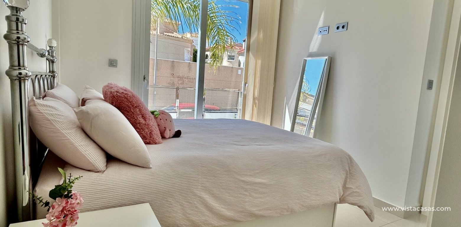 Resale - Villa - Villamartin