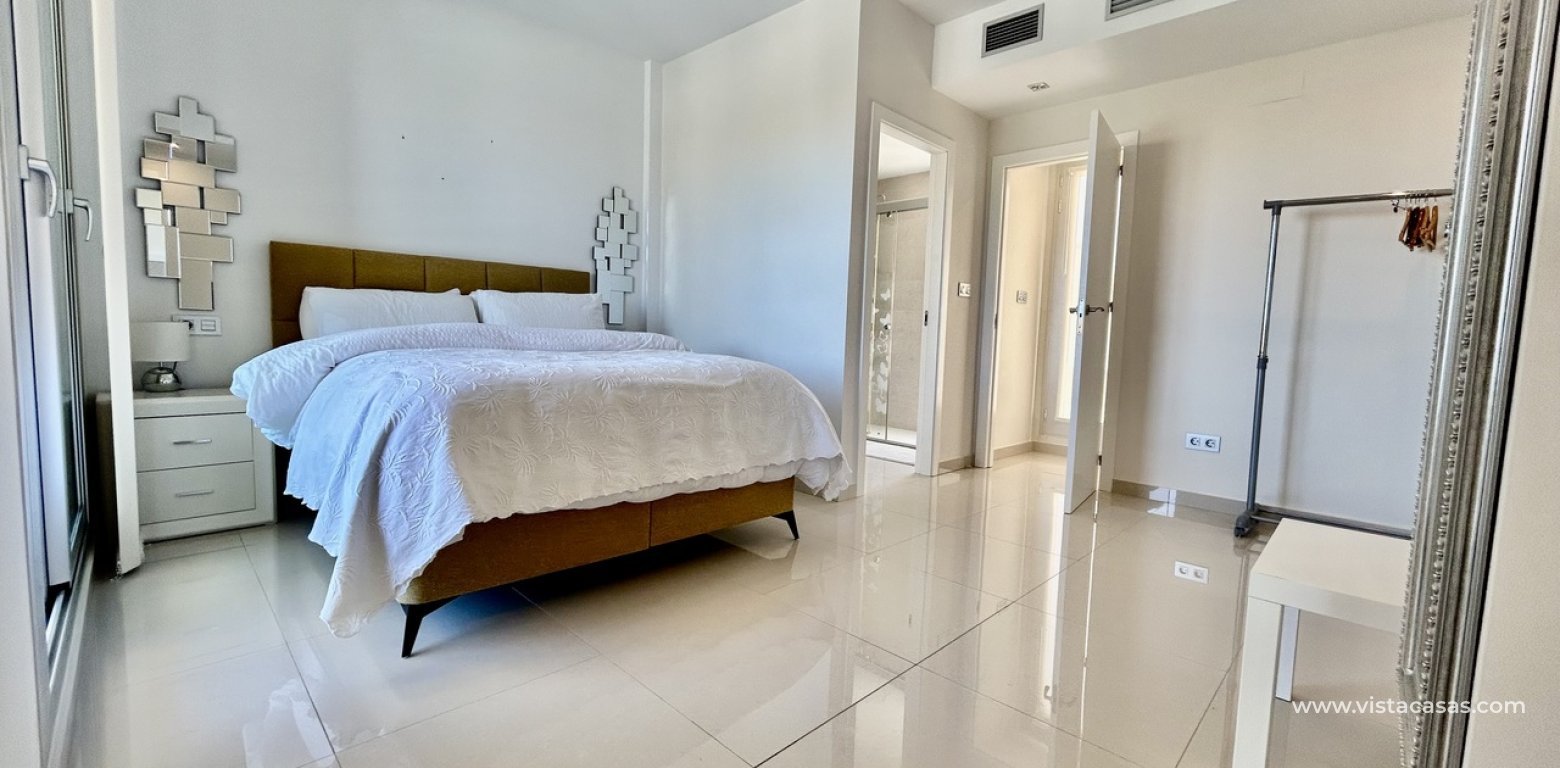 Resale - Villa - Villamartin