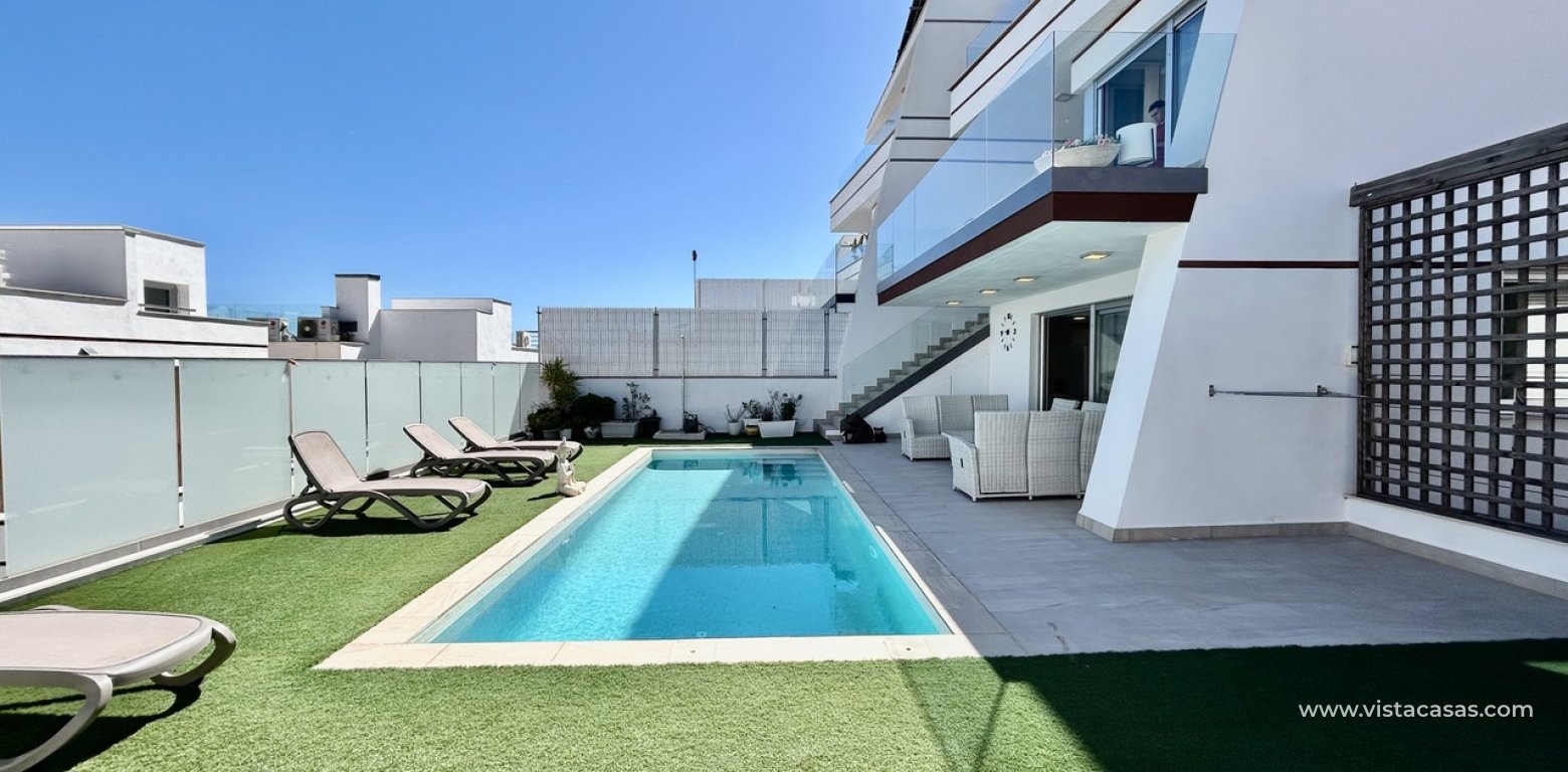 Resale - Villa - Villamartin