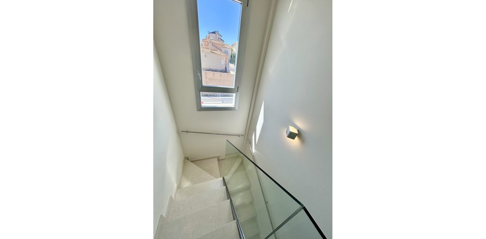 Resale - Villa - Villamartin