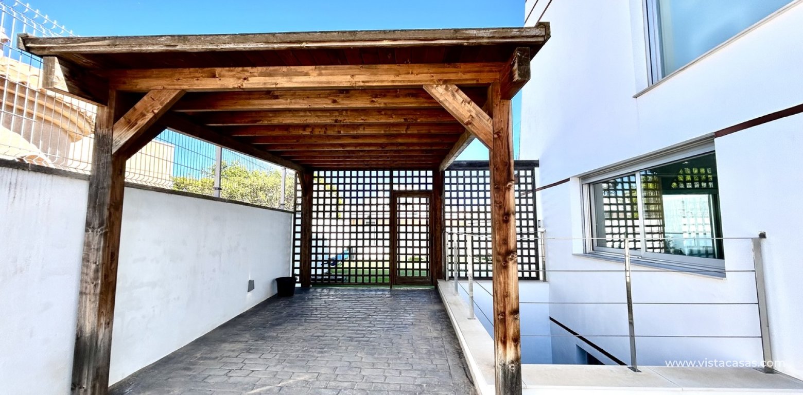 Resale - Villa - Villamartin