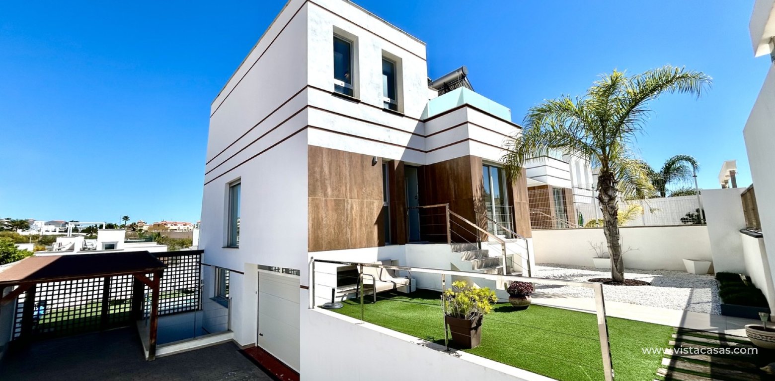 Resale - Villa - Villamartin