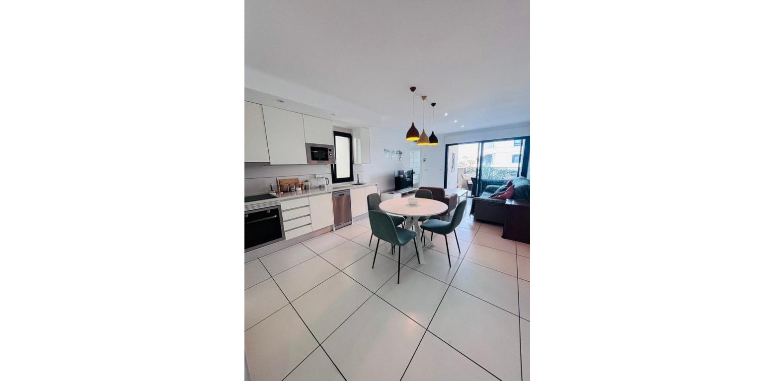 Resale - Apartment - Villamartin