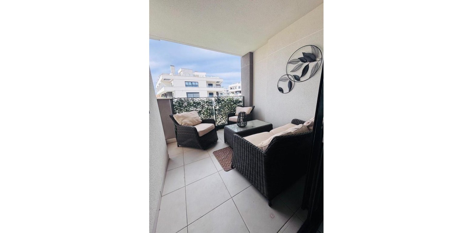 Resale - Apartment - Villamartin