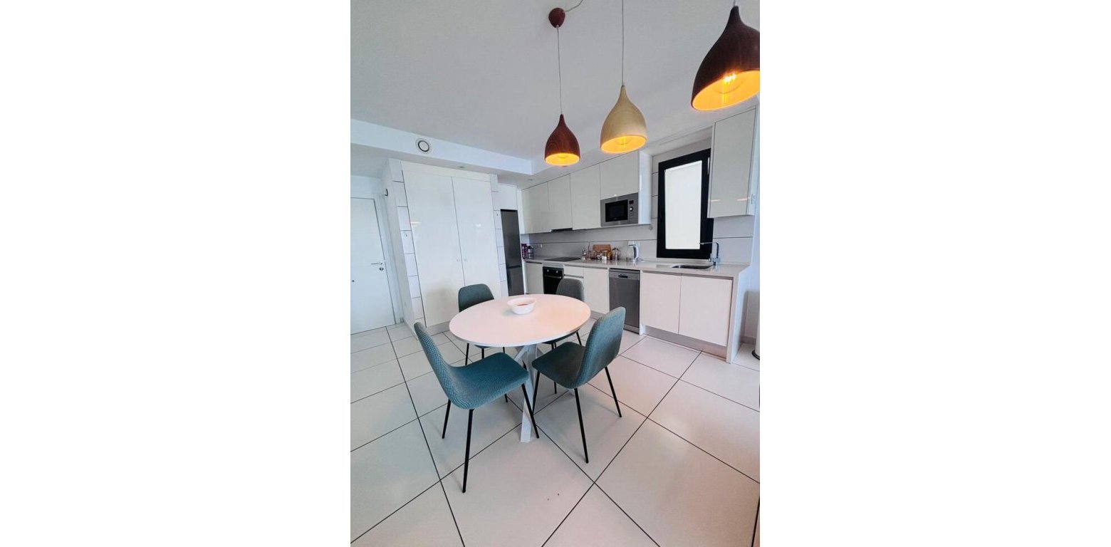 Resale - Apartment - Villamartin