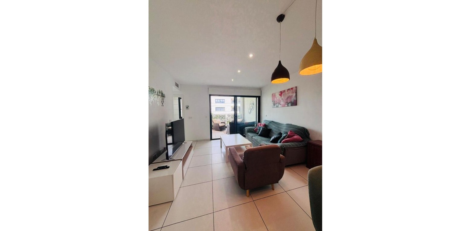 Resale - Apartment - Villamartin