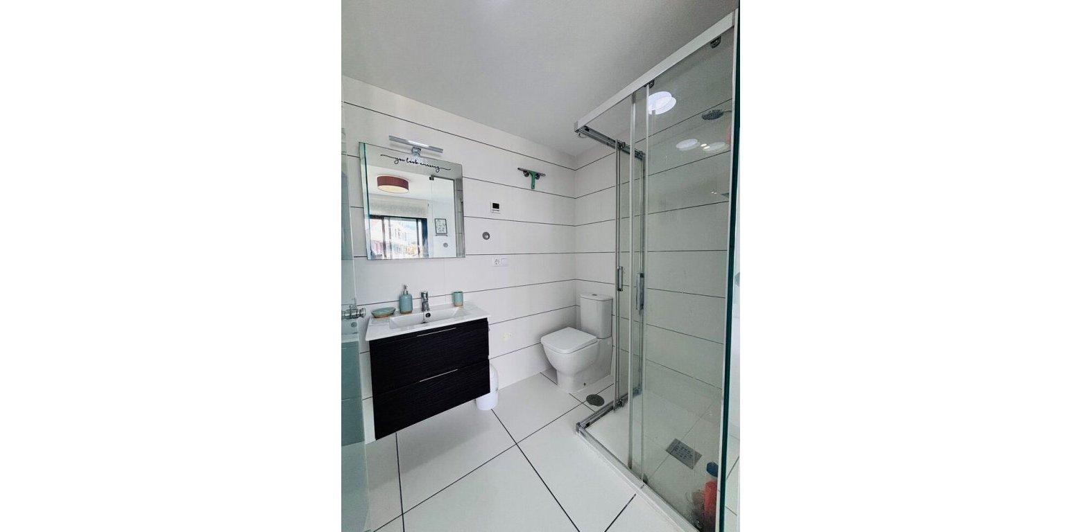 Resale - Apartment - Villamartin