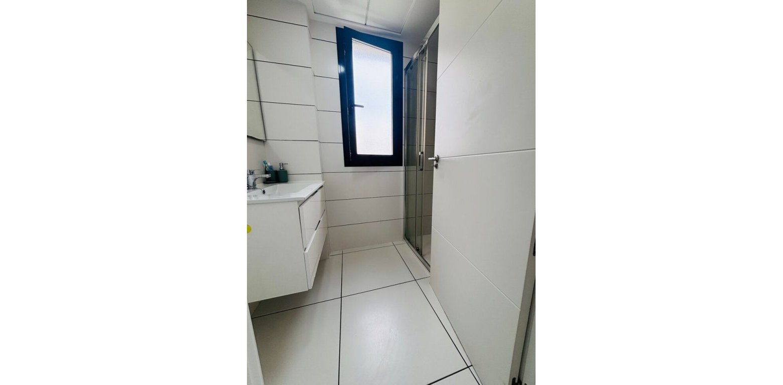 Resale - Apartment - Villamartin