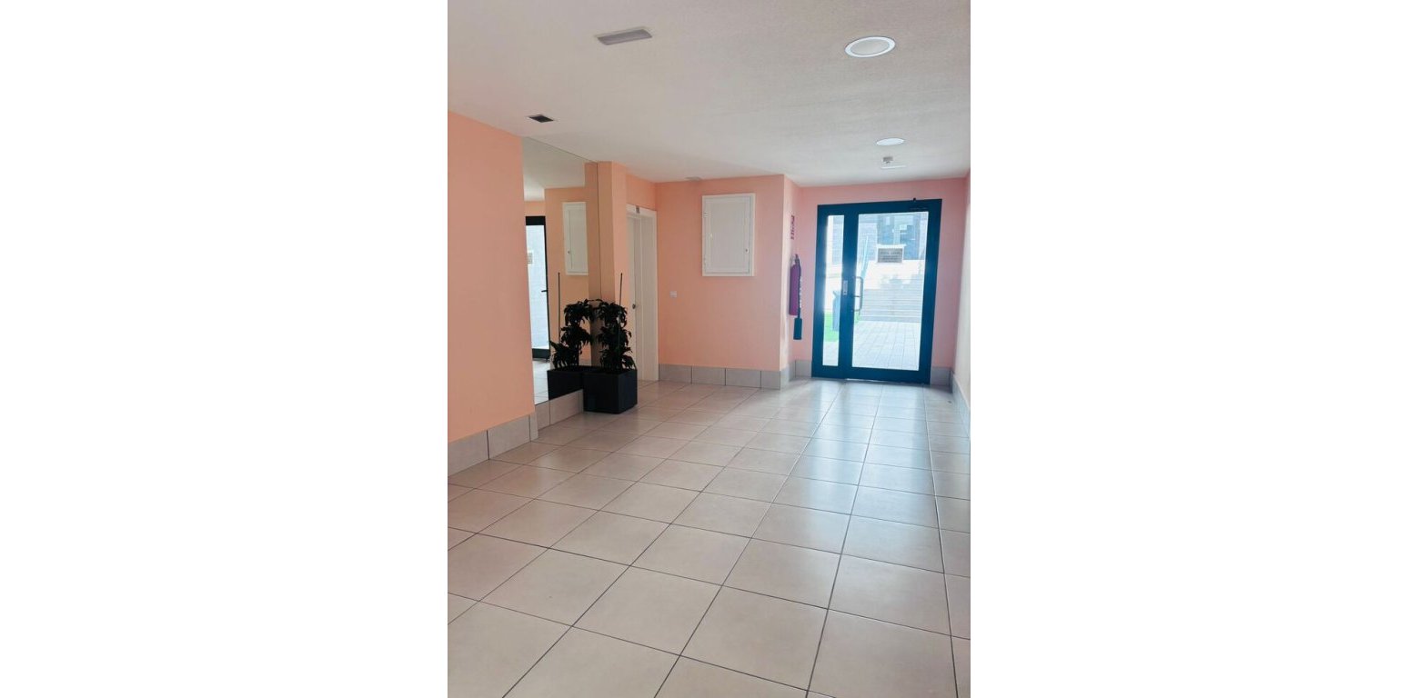 Resale - Apartment - Villamartin