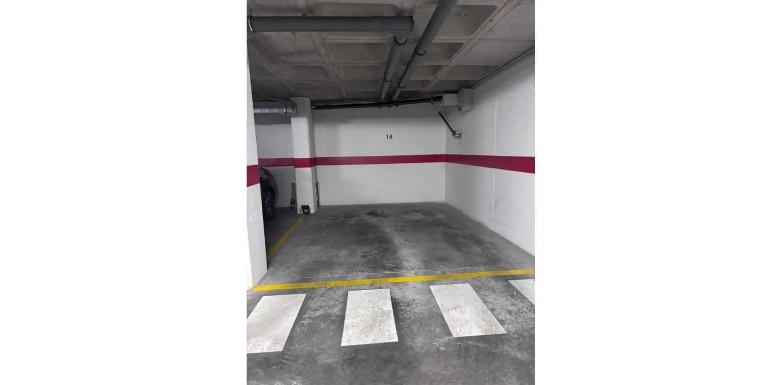 Resale - Apartment - Villamartin