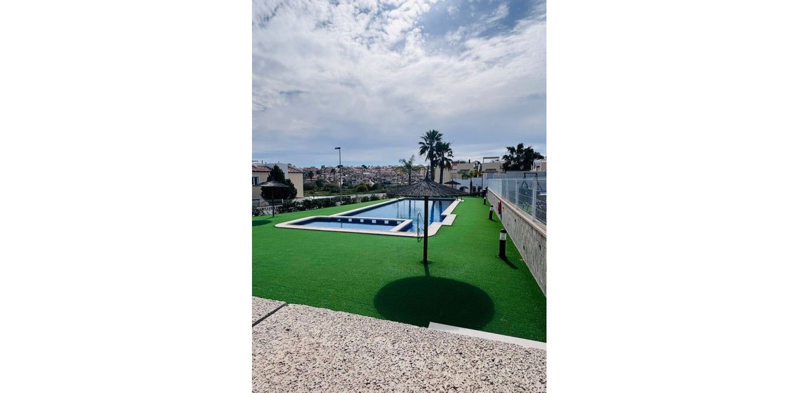 Resale - Apartment - Villamartin