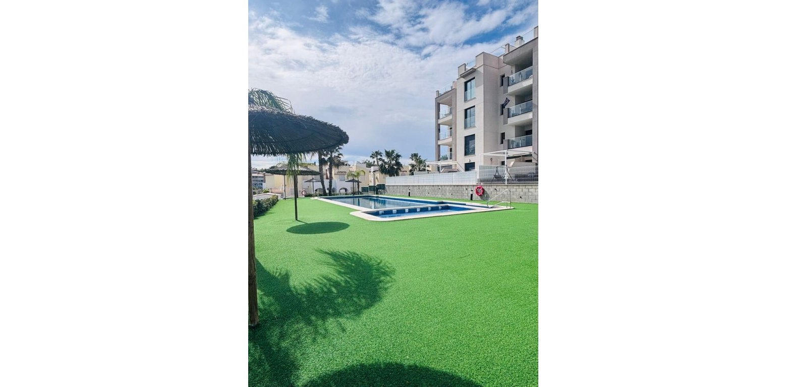 Resale - Apartment - Villamartin