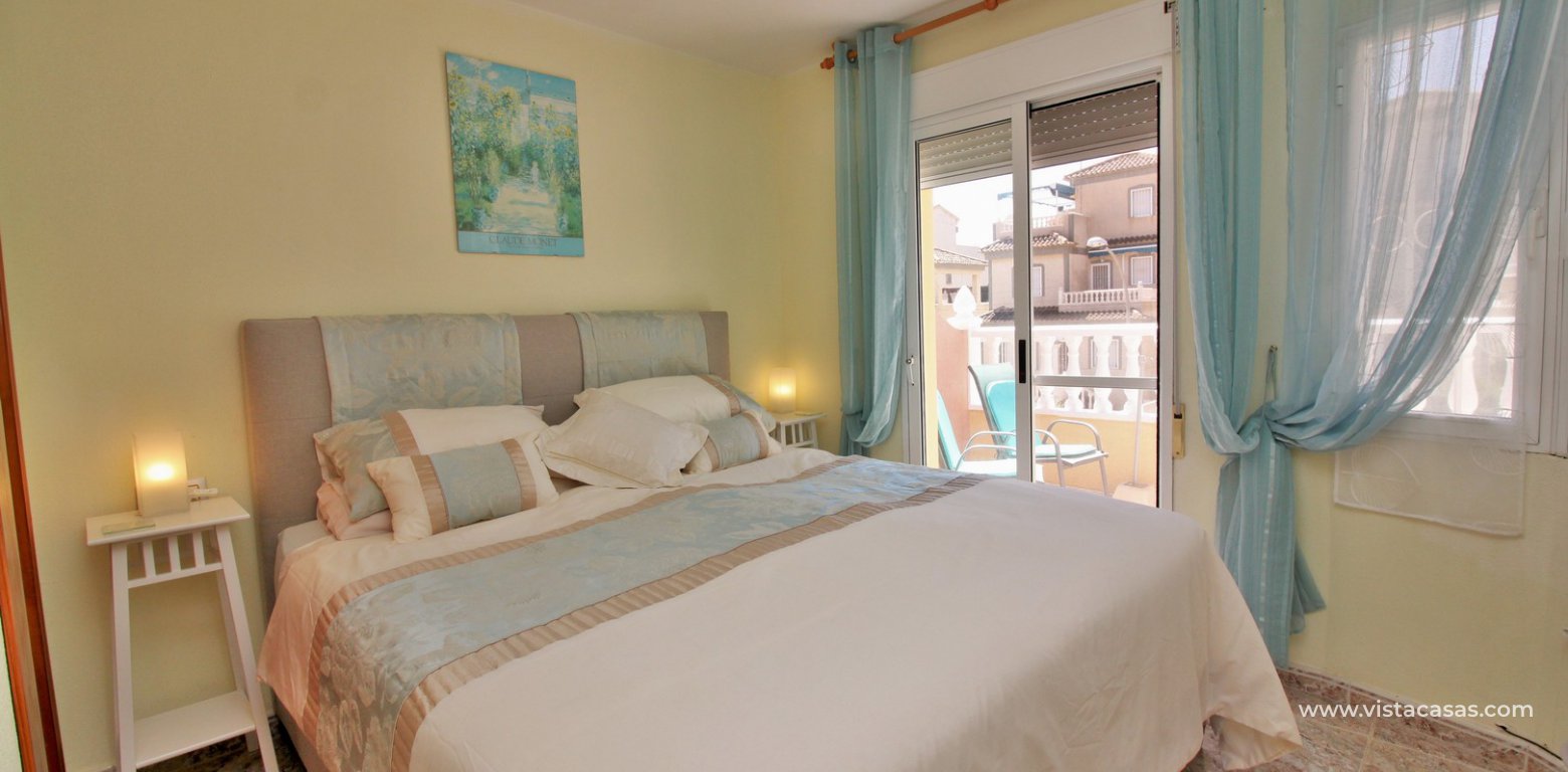 South facing townhouse for sale Villamartin master bedroom