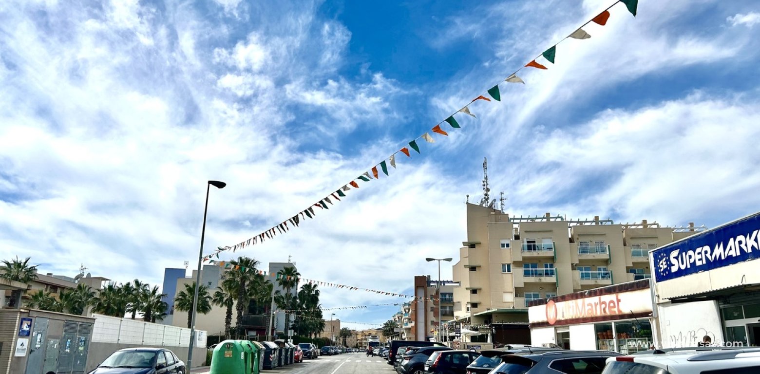 Resale - Apartment - Cabo Roig