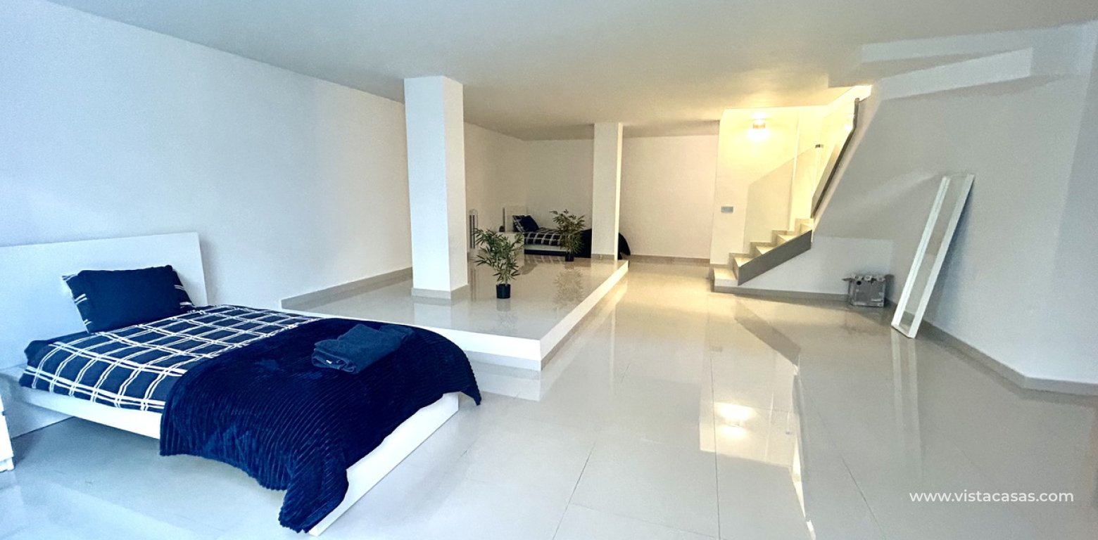 Resale - Villa - Villamartin