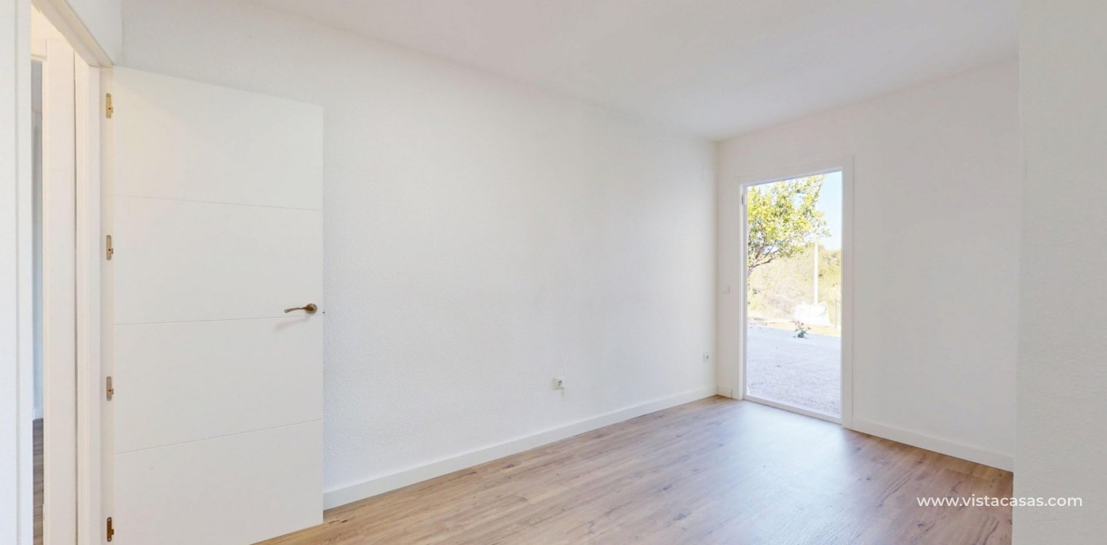 Resale - Apartment - Villamartin