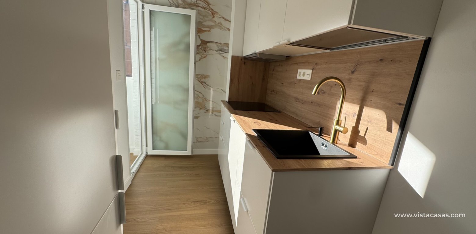 Resale - Apartment - Punta Prima