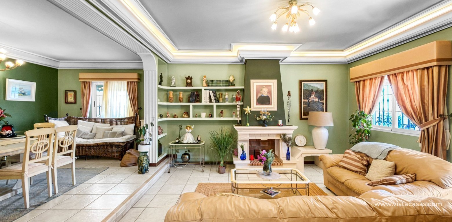 Resale - Villa - Torrevieja - La Mata