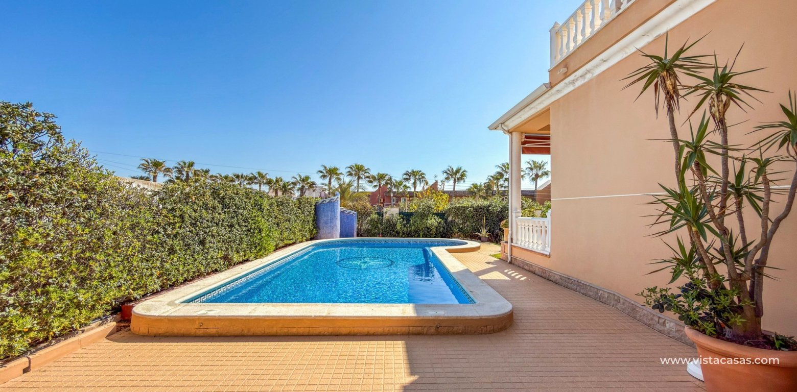 Resale - Villa - Torrevieja - La Mata