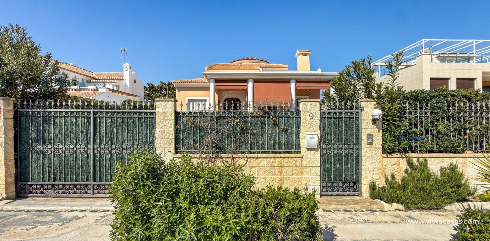 Resale - Villa - Torrevieja - La Mata